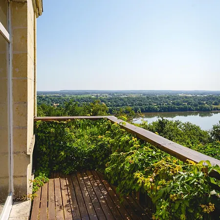 Chateau Avec Vue Imprenable Sur La Loire - Au Calme Et Nature Habitación en casa particular Chènehutte-les-Tuffeaux