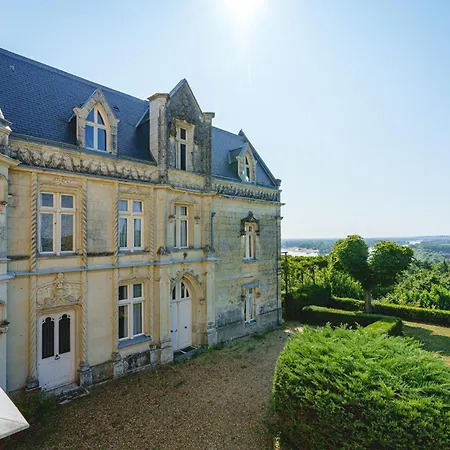 Chateau Avec Vue Imprenable Sur La Loire - Au Calme Et Nature Chènehutte-les-Tuffeaux
