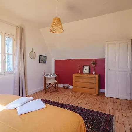 Chateau Avec Vue Imprenable Sur La Loire - Au Calme Et Nature Δωμάτια σε οικογενειακή κατοικία