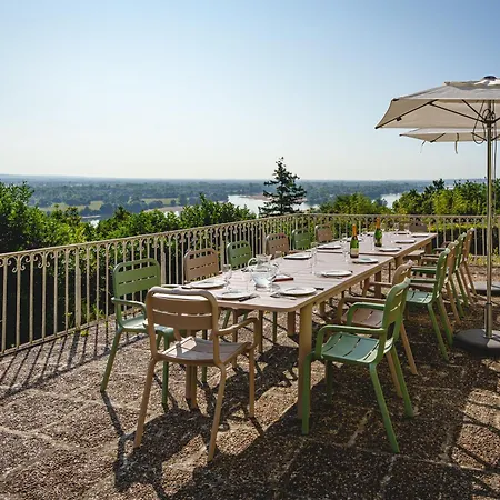 Habitación en casa particular Chateau Avec Vue Imprenable Sur La Loire - Au Calme Et Nature